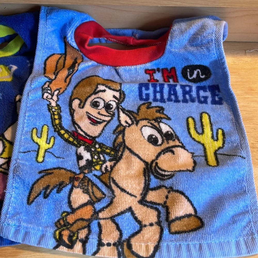 Toy Story. 2 Bibs.